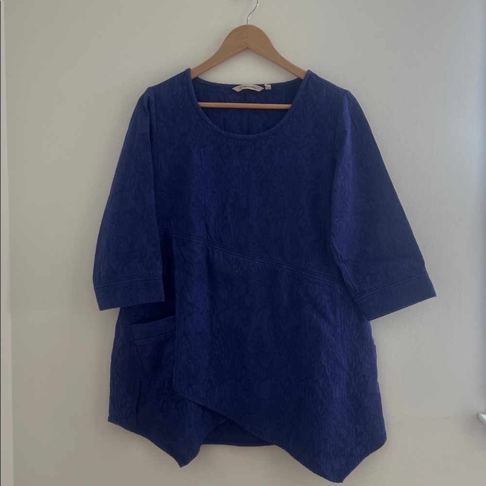 Soft Surroundings Rosabella Jacquard Tunic Top
Asymmetrical Hem Purple Blue M - Picture 2 of 3